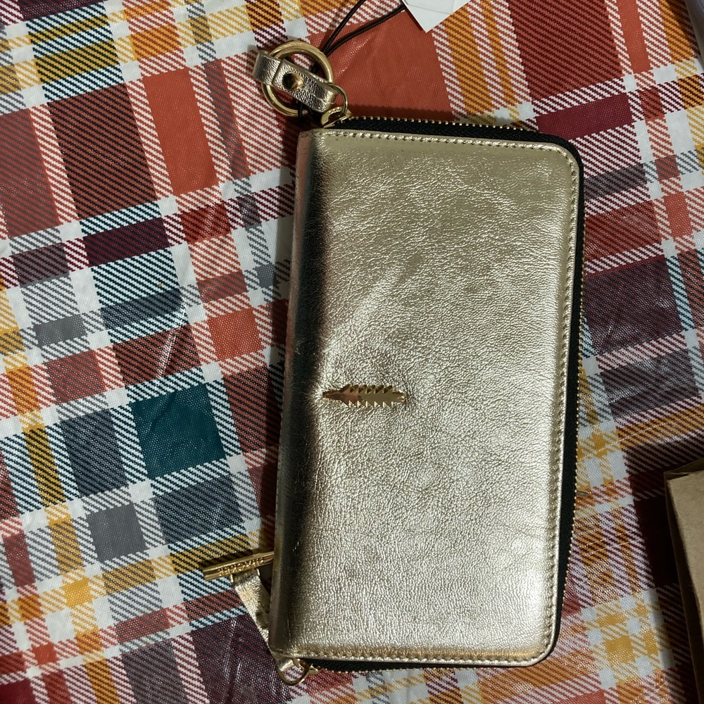 Thacker Avery zip wallet gold
